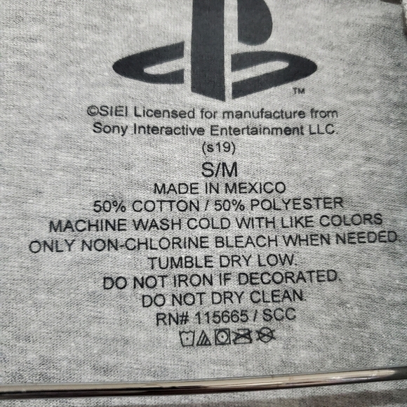NWOT Gray Short Sleeve Playstation Graphic T- Shirt Size Small - Picture 3 of 8